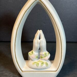 Vtg 1995 religious praying hands Tealight candel holder Ceramic T81